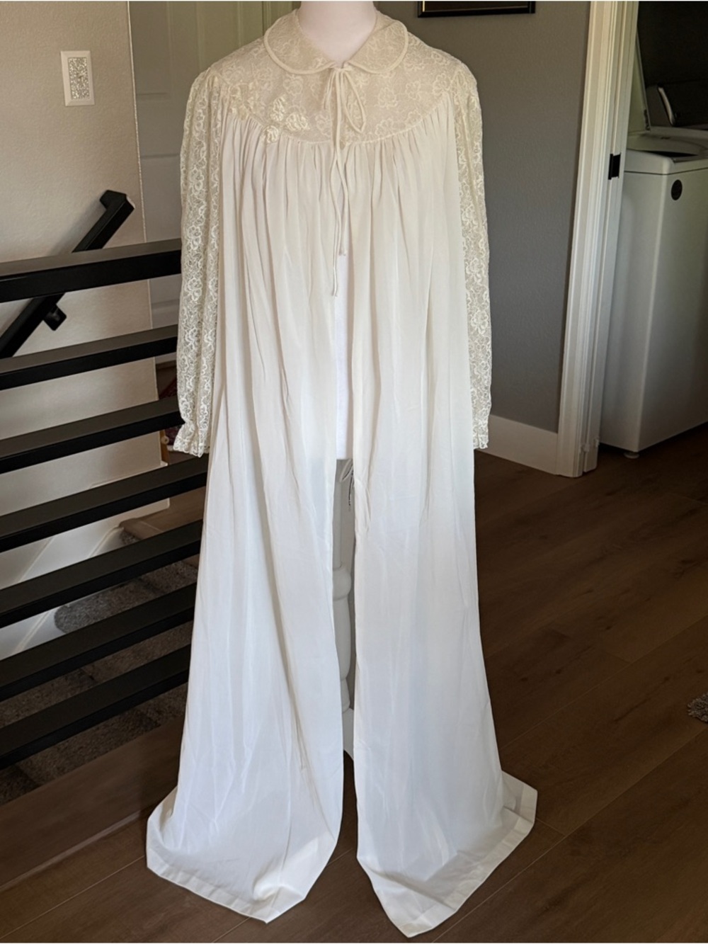 Vintage Unique Rare Double Layer Ivory Lingerie Peignoir Robe Nightgown OS - Picture 7 of 16